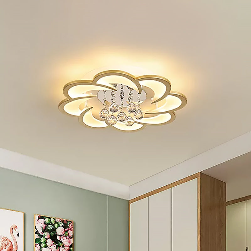 Modernist Petal Flush Ceiling Light Fixture Acrylic 20.5"/27" W LED Bedroom Flushmount in Gold, Warm/White Light Clearhalo 'Ceiling Lights' 'Close To Ceiling Lights' 'Close to ceiling' 'Flush mount' Lighting' 1918917