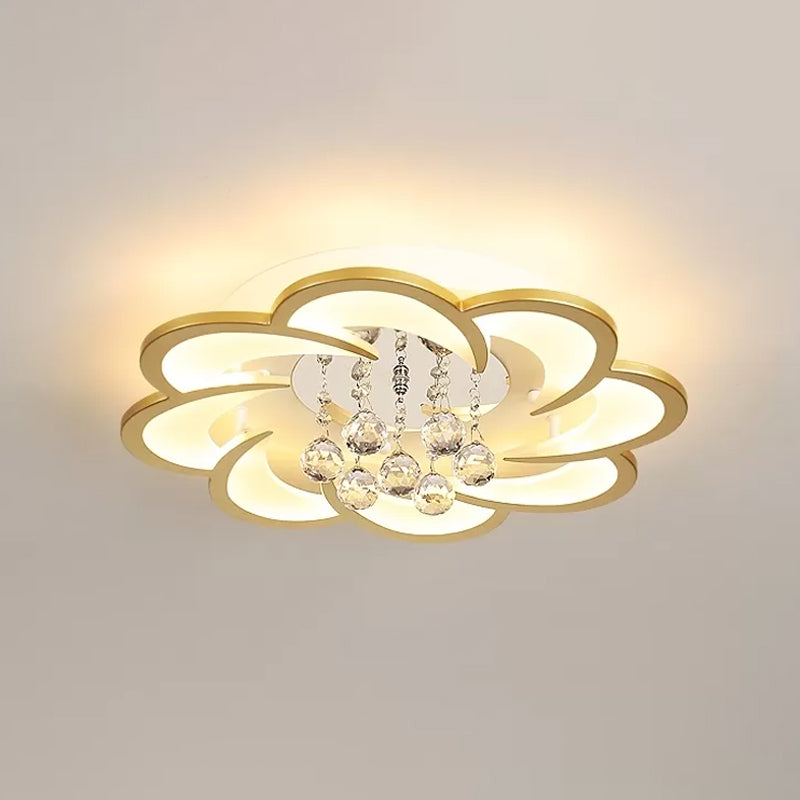 Modernist Petal Flush Ceiling Light Fixture Acrylic 20.5"/27" W LED Bedroom Flushmount in Gold, Warm/White Light Clearhalo 'Ceiling Lights' 'Close To Ceiling Lights' 'Close to ceiling' 'Flush mount' Lighting' 1918919