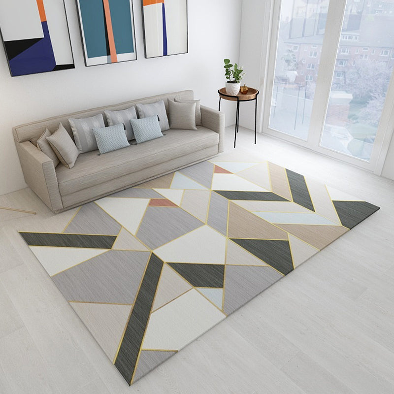 Light Color Triangle Patchwork Rug Polyester Modern Style Carpet Machine Wash Rug for Sitting Room Black Clearhalo 'Area Rug' 'Modern' 'Rugs' Rug' 1928090