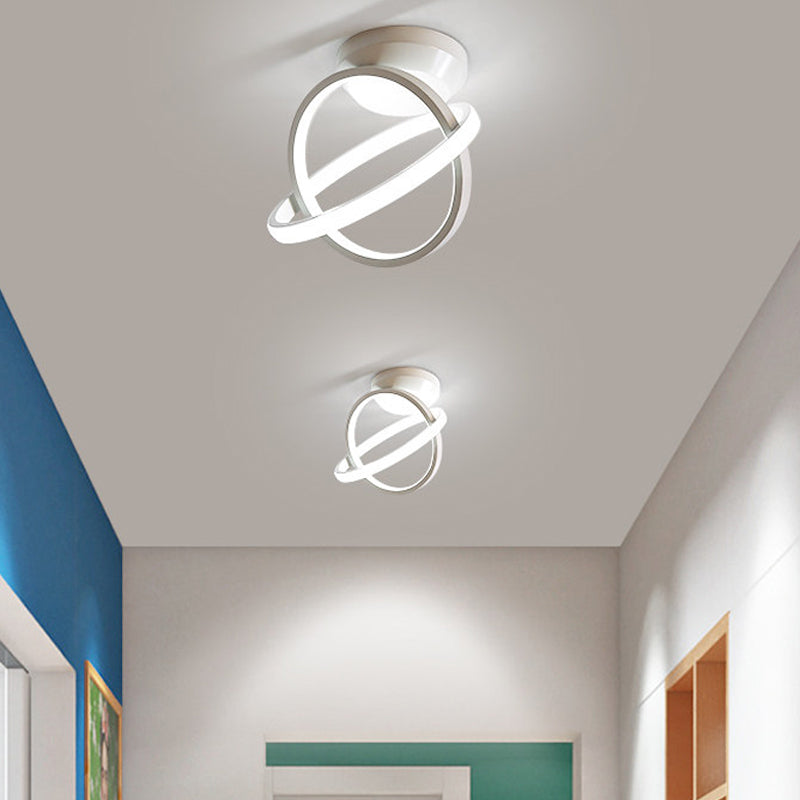 Crossed Circle Metallic Flush Mount Lamp Minimalist Black/White LED Ceiling Flush in Warm/White Light Clearhalo 'Ceiling Lights' 'Close To Ceiling Lights' 'Close to ceiling' 'Flush mount' Lighting' 1933933