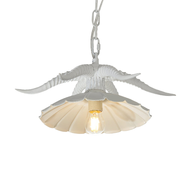 Resin OX Horn Hanging Lamp Rustic Single Restaurant Pendant Light Fixture with Scalloped Shade in Brass/White White Clearhalo 'Ceiling Lights' 'Pendant Lights' 'Pendants' Lighting' 1933991_65f97e8d-910f-42ed-a555-426dbc2f7e61