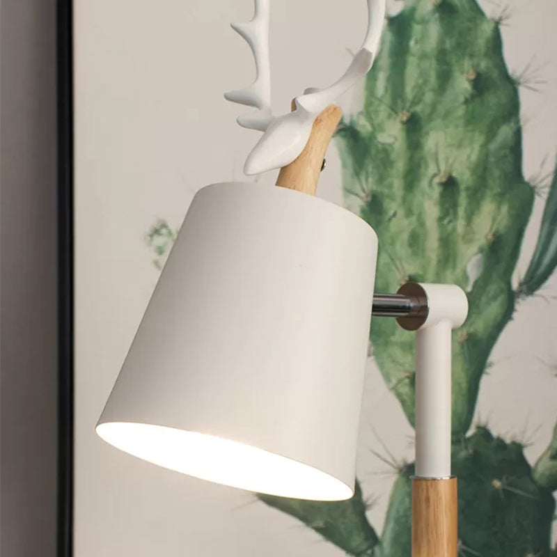 Rotatable Wood Desk Light with Animal Deco Living Room 1 Light Nordic Style Table Lamp in Beige Clearhalo 'Lamps' 'Table Lamps' Lighting' 193412