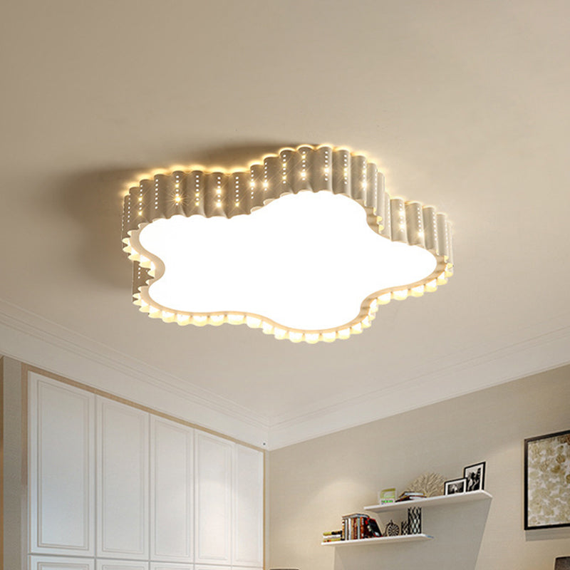 Square/Flower/Rectangle Flush Mount Light Modern Iron Gold LED Flushmount Ceiling Lamp in Warm/White Light with Circle Cutouts Clearhalo 'Ceiling Lights' 'Close To Ceiling Lights' 'Close to ceiling' 'Flush mount' Lighting' 1935016