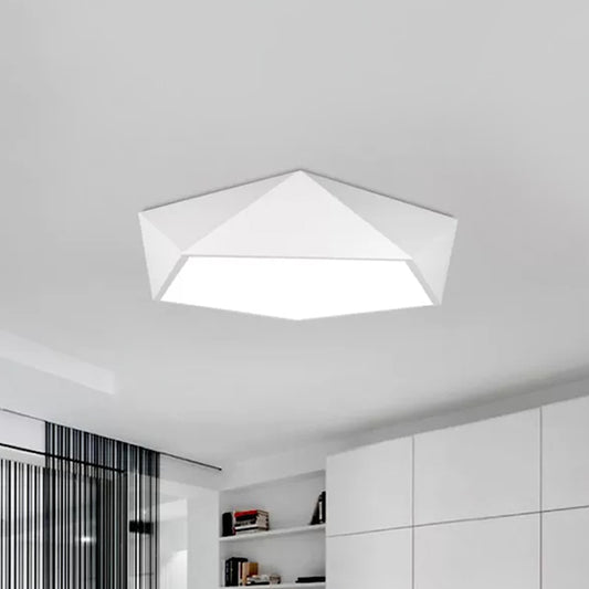 Black/White Faceted Pentacle Ceiling Lamp Nordic 16.5"/20.5" Wide LED Acrylic Flush Mount Lighting in Warm/White Light White Clearhalo 'Ceiling Lights' 'Close To Ceiling Lights' 'Close to ceiling' 'Flush mount' Lighting' 1935217