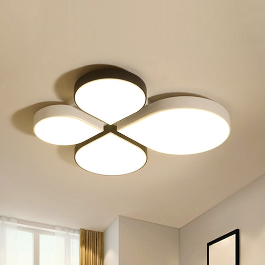 4-Leaf Clover LED Ceiling Lighting Minimalist Acrylic Black/White Flush Mount Light in Warm/White Light, 20.5"/23.5" Wide Clearhalo 'Ceiling Lights' 'Close To Ceiling Lights' 'Close to ceiling' 'Flush mount' Lighting' 1935522