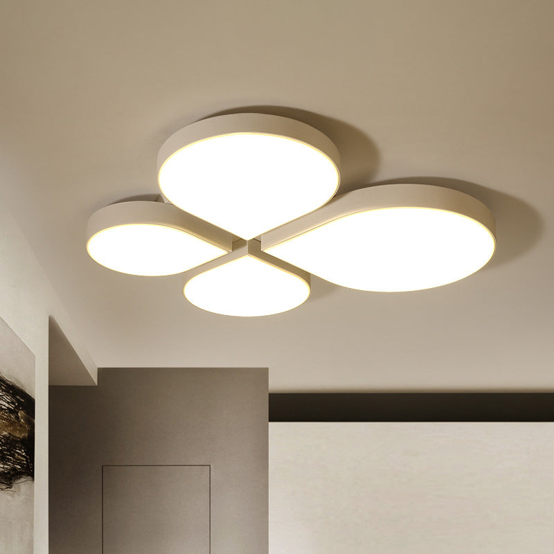 4-Leaf Clover LED Ceiling Lighting Minimalist Acrylic Black/White Flush Mount Light in Warm/White Light, 20.5"/23.5" Wide White Clearhalo 'Ceiling Lights' 'Close To Ceiling Lights' 'Close to ceiling' 'Flush mount' Lighting' 1935528