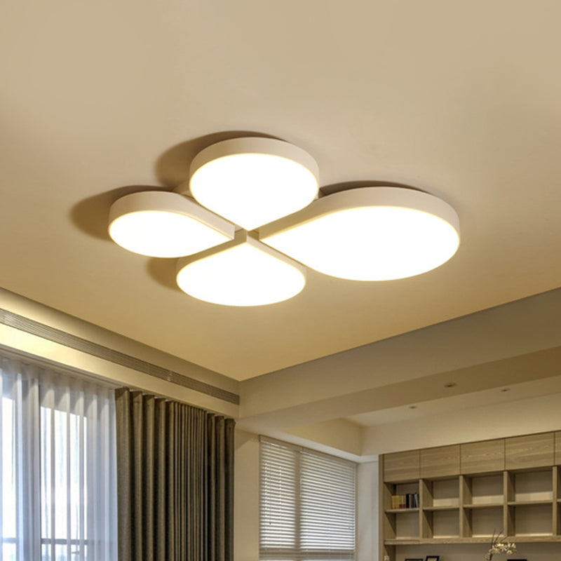 4-Leaf Clover LED Ceiling Lighting Minimalist Acrylic Black/White Flush Mount Light in Warm/White Light, 20.5"/23.5" Wide Clearhalo 'Ceiling Lights' 'Close To Ceiling Lights' 'Close to ceiling' 'Flush mount' Lighting' 1935530