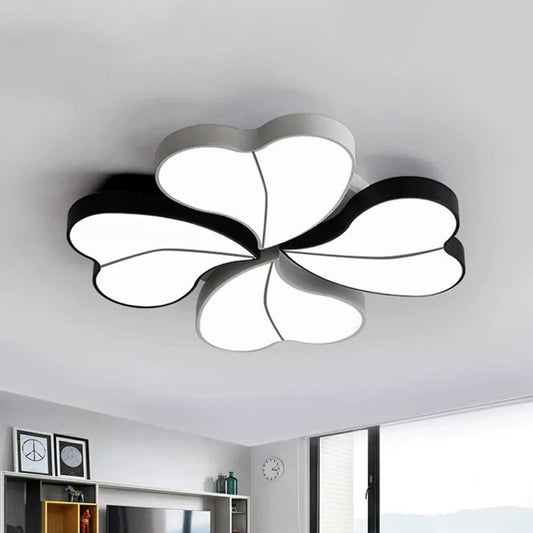 20.5"/24.5" Wide Clover Ceiling Light Nordic Acrylic Living Room LED Flush Mounted Light in Black and White Black Clearhalo 'Ceiling Lights' 'Close To Ceiling Lights' 'Close to ceiling' 'Flush mount' Lighting' 1935557