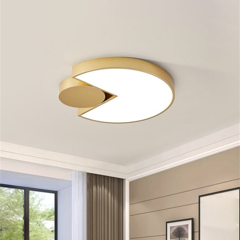 Minimalistic Geometric LED Ceiling Light Metal Living Room Flush Mounted Lighting in Gold, White/3 Color Light Clearhalo 'Ceiling Lights' 'Close To Ceiling Lights' 'Close to ceiling' 'Flush mount' Lighting' 1935909