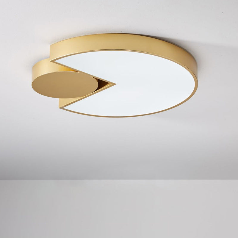 Minimalistic Geometric LED Ceiling Light Metal Living Room Flush Mounted Lighting in Gold, White/3 Color Light Clearhalo 'Ceiling Lights' 'Close To Ceiling Lights' 'Close to ceiling' 'Flush mount' Lighting' 1935910