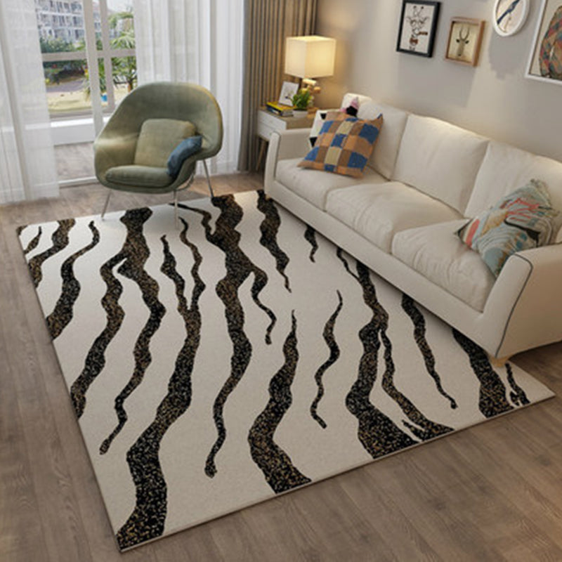 Black and White Casual Rug Polyester Striped Abstract Pattern Rug Washable Non-Slip Backing Area Rug for Living Room Black Clearhalo 'Area Rug' 'Modern' 'Rugs' Rug' 1946978