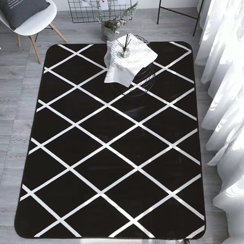 Modern Living Room Rug in Black and Grey Geometric Diamond Triangle Print Rug Polyester Anti-Slip Area Rug Black-White Clearhalo 'Area Rug' 'Modern' 'Rugs' Rug' 1947506