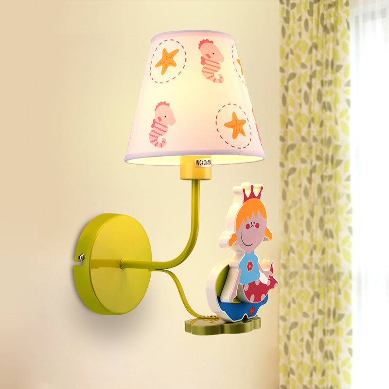 Wood Princess Wall Light with Seahorse Girls Bedroom 1 Head Cartoon Wall Sconce Green Clearhalo 'Wall Lamps & Sconces' 'Wall Lights' Lighting' 195267