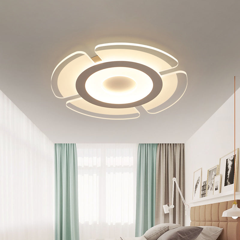 Minimalistic Floweret Flush Ceiling Light Acrylic Bedroom Ultrathin LED Flushmount Lighting in White, 8"/16.5"/31" Wide Clearhalo 'Ceiling Lights' 'Close To Ceiling Lights' 'Close to ceiling' 'Flush mount' Lighting' 1958954