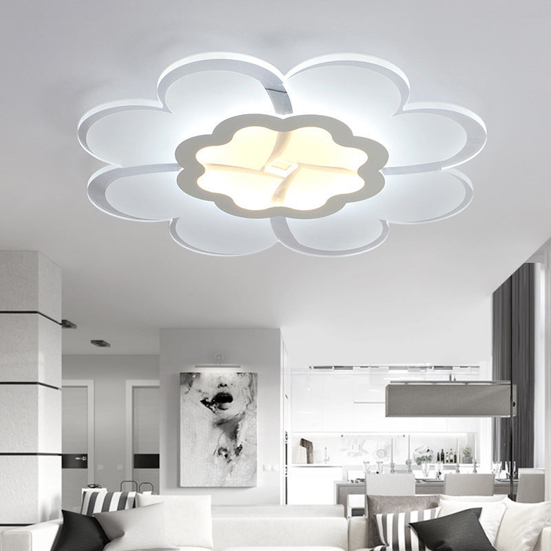 16.5"/20.5"/31" W Ultrathin Flower Flushmount Minimalistic Acrylic Bedroom LED Close to Ceiling Light in Warm/White Light Clearhalo 'Ceiling Lights' 'Close To Ceiling Lights' 'Close to ceiling' 'Flush mount' Lighting' 1959076