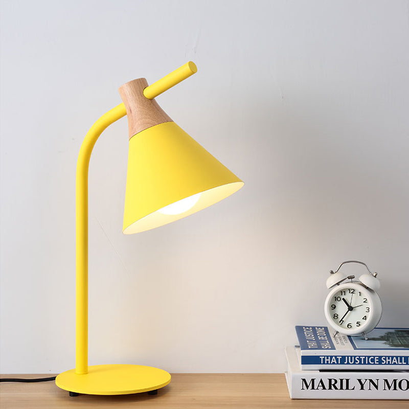 Nordic Funnel Reading Light Single Head Metal Desk Light for Study Room Dormitory Yellow Clearhalo 'Lamps' 'Table Lamps' Lighting' 196993