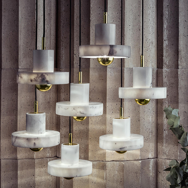 Minimalist Pot-Lid Pendulum Light Marble 1-Bulb Dining Room Suspension Pendant in White and Brass Clearhalo 'Ceiling Lights' 'Modern Pendants' 'Modern' 'Pendant Lights' 'Pendants' Lighting' 1983531
