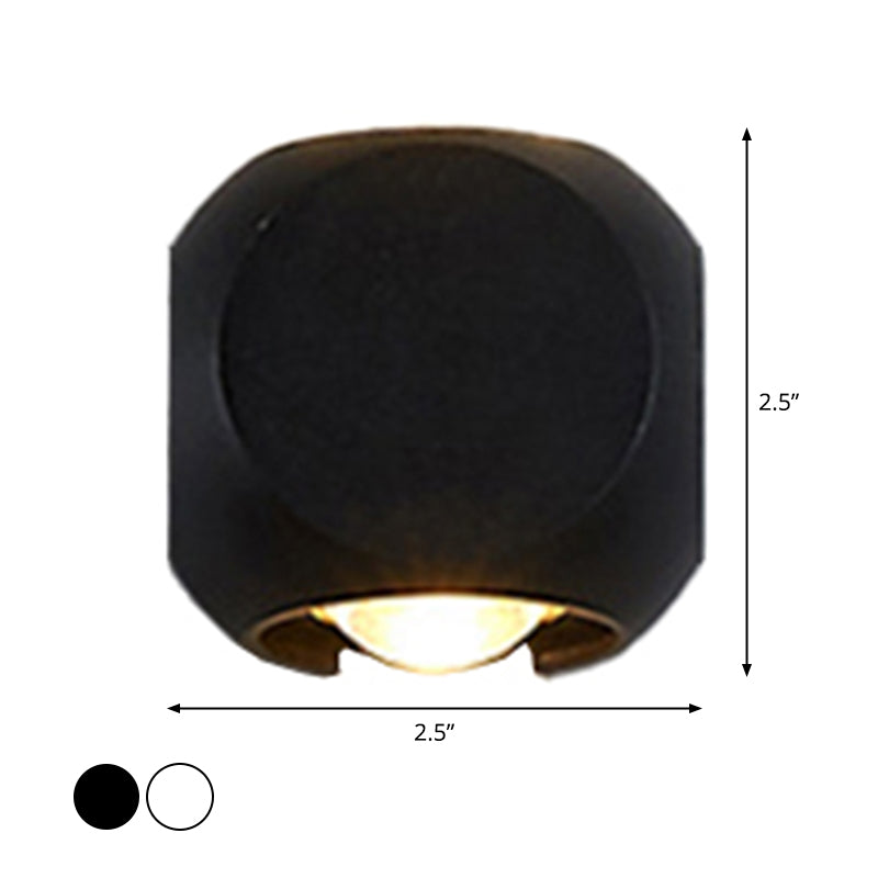 Mini Cube Wall Washer Sconce Nordic Aluminum 2/4-Head Living Room LED Wall Lamp in Black/White Clearhalo 'Cast Iron' 'Glass' 'Industrial' 'Modern wall lights' 'Modern' 'Tiffany' 'Traditional wall lights' 'Wall Lamps & Sconces' 'Wall Lights' Lighting' 1985574