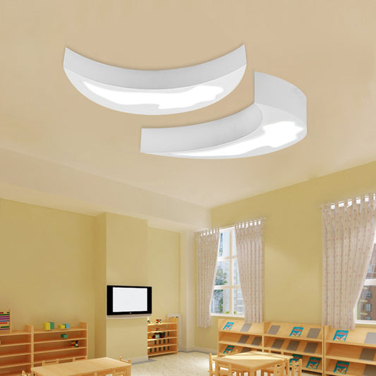 16"/23.5" Dia Moon Shade Ceiling Mount Light Modern Stylish Acrylic LED Flush Light in White/Orange for Kindergarten Clearhalo 'Ceiling Lights' 'Close To Ceiling Lights' 'Close to ceiling' 'Flush mount' Lighting' 202445