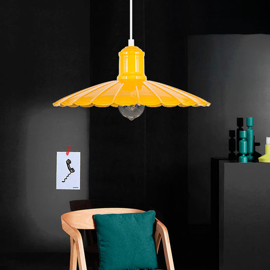 Scalloped Shade Metal Hanging Light Fixture Retro 1 Head Bedroom Pendant Lamp in Red/Yellow/Green Clearhalo 'Art Deco Pendants' 'Cast Iron' 'Ceiling Lights' 'Ceramic' 'Crystal' 'Industrial Pendants' 'Industrial' 'Metal' 'Middle Century Pendants' 'Pendant Lights' 'Pendants' 'Tiffany' Lighting' 204625