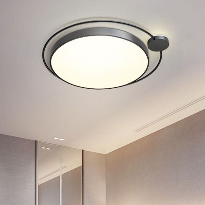 Ring LED Flush Mount Light Contemporary Metal Bedroom Ceiling Light Flush Mount in Black Clearhalo 'Ceiling Lights' 'Close To Ceiling Lights' 'Close to ceiling' 'Flush mount' Lighting' 2046380