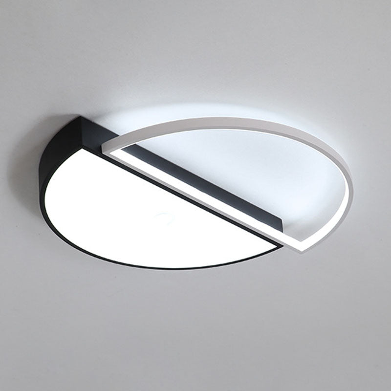 Splicing Circle Flush Mount Lighting Minimalist Metal Living Room LED Flush Mount Fixture in Black Clearhalo 'Ceiling Lights' 'Close To Ceiling Lights' 'Close to ceiling' 'Flush mount' Lighting' 2046400