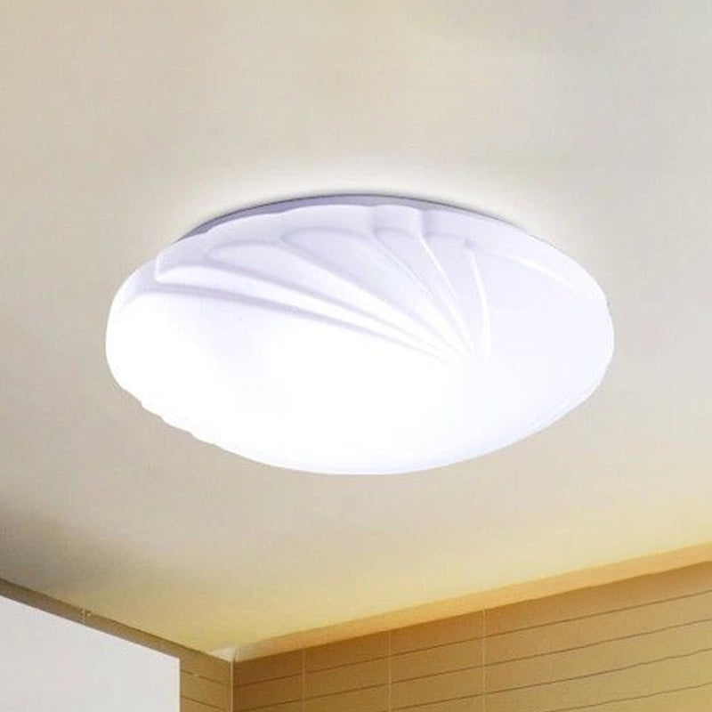 Contemporary Round Flush Ceiling Light Acrylic Bedroom LED Flush Mount Lighting Fixture in White Clearhalo 'Ceiling Lights' 'Close To Ceiling Lights' 'Close to ceiling' 'Flush mount' Lighting' 2046611