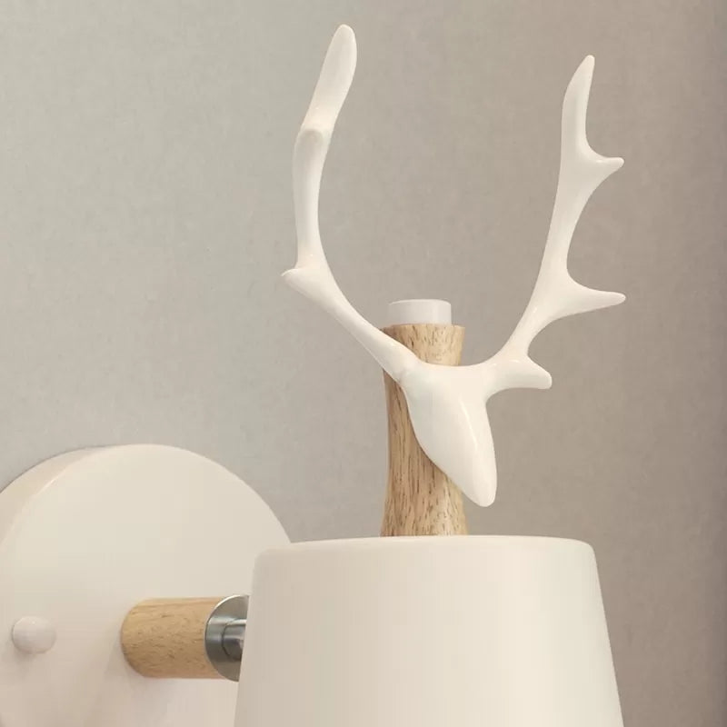 Rotatable Contemporary Antlers Wall Sconce Metal 1 Light White Wall Lamp for Hallway Clearhalo 'Wall Lamps & Sconces' 'Wall Lights' Lighting' 205643