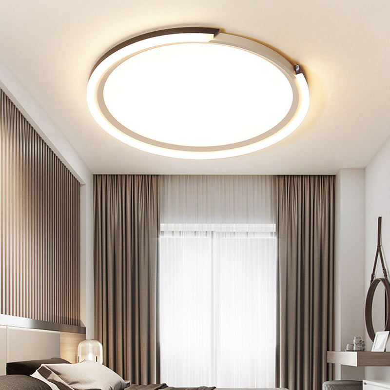 Round Acrylic Flush Mount Lighting Modern Led 15"/18"/23" Wide White/Black/Gold Flush Ceiling Lamp Fixture in Warm Light Black Clearhalo 'Ceiling Lights' 'Close To Ceiling Lights' 'Close to ceiling' 'Flush mount' Lighting' 207455