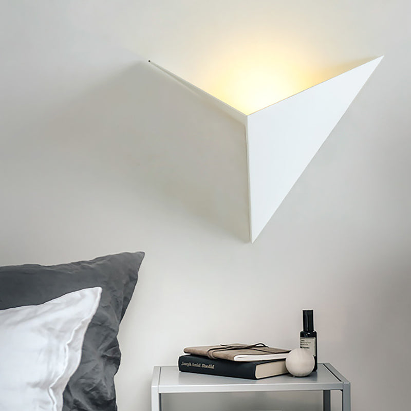 Triangle Sheet Wall lamp Contemporary Acrylic Black/White LED Wall Sconce Light in Warm/White Light White Clearhalo 'Modern wall lights' 'Modern' 'Wall Lamps & Sconces' 'Wall Lights' Lighting' 210655