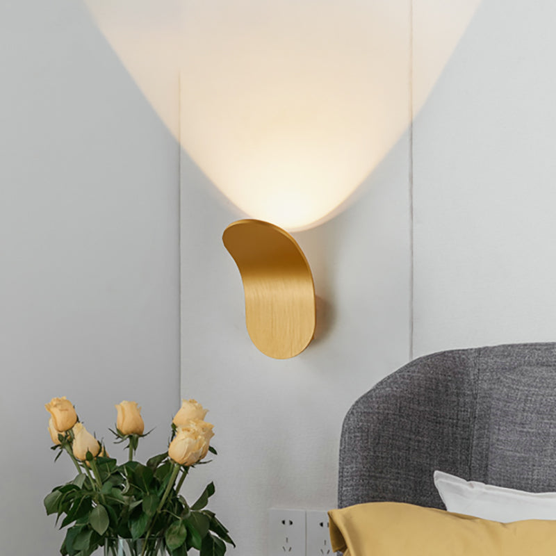 Metal Bracket Sconce Light Modernist LED Bedside Wall Mount Light Fixture in Black/Gold/Coffee Gold Clearhalo 'Cast Iron' 'Glass' 'Industrial' 'Modern wall lights' 'Modern' 'Tiffany' 'Traditional wall lights' 'Wall Lamps & Sconces' 'Wall Lights' Lighting' 210863