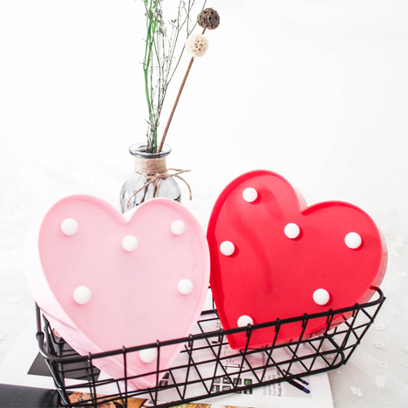 Heart Shaped Battery Nightstand Lamp Decorative Plastic Bedroom LED Wall Lighting Clearhalo 'Night Lights' 'Wall Lights' Lighting' 2137365