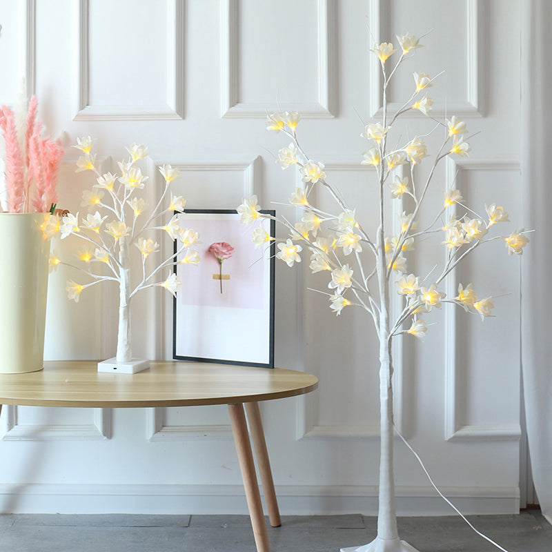 Floral Tree Shaped LED Table Lamp Decorative Metallic Living Room Floor Lighting in White Clearhalo 'Night Lights' 'Wall Lights' Lighting' 2137612