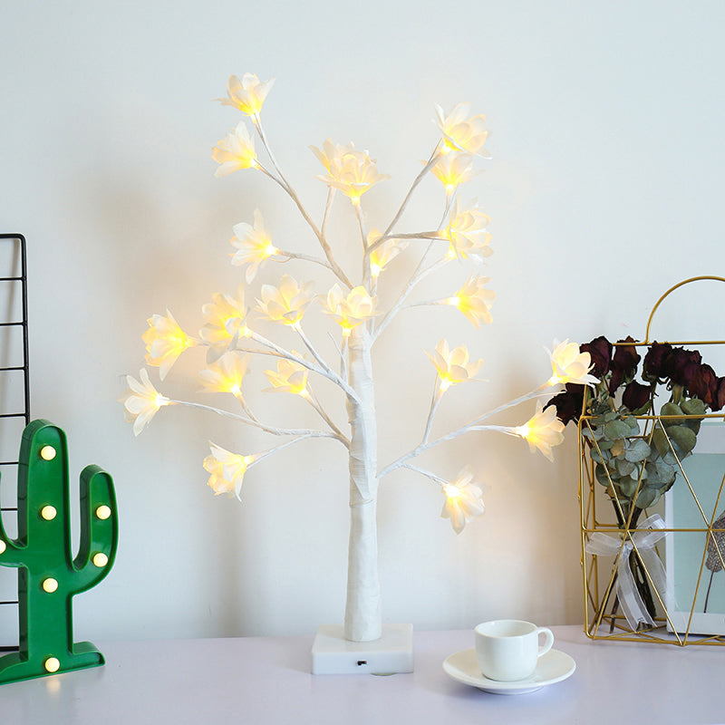 Floral Tree Shaped LED Table Lamp Decorative Metallic Living Room Floor Lighting in White Clearhalo 'Night Lights' 'Wall Lights' Lighting' 2137616