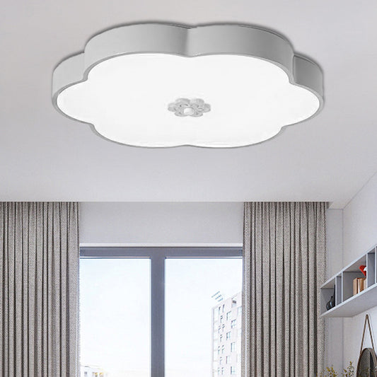 12"/16" Dia Flower Flush Mount Fixture Modern Style Metal LED Black/White Ceiling Mounted Light with Acrylic Diffuser White Clearhalo 'Ceiling Lights' 'Close To Ceiling Lights' 'Close to ceiling' 'Flush mount' Lighting' 217132