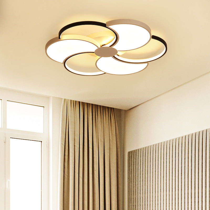 Floral LED Flush Mount Ceiling Light Simple Black and White Ceiling Light Fixture with Acrylic Shade in Warm/White/Natural Light Clearhalo 'Ceiling Lights' 'Close To Ceiling Lights' 'Close to ceiling' 'Flush mount' Lighting' 218805