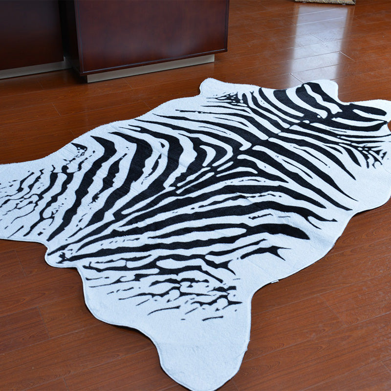 Irregular Shape Animal Skin Rug Modern Carpet Polypropylene Anti-Slip Backing Rug for Room Decor Dark Brown 4'7" x 6'7" Clearhalo 'Area Rug' 'Casual' 'Rugs' Rug' 2198768