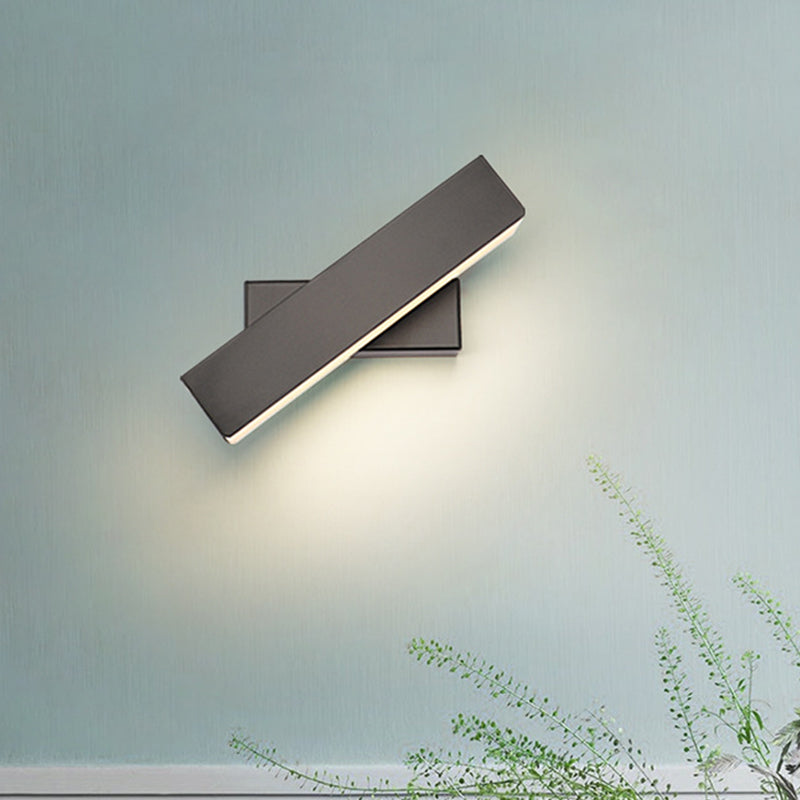 Simple Black/White Linear LED Wall Sconce Light Rotatable Acrylic Wall Light Sconce in Warm/White Light Clearhalo 'Wall Lamps & Sconces' 'Wall Lights' Lighting' 220204