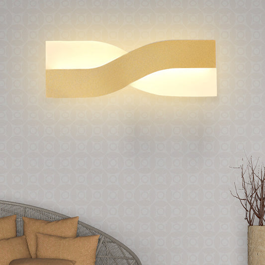 Warm/White-Light Twisted Sconce Light Simple LED Acrylic Wall Mounted Light Fixture in Gold Gold Warm Clearhalo 'Modern wall lights' 'Modern' 'Wall Lamps & Sconces' 'Wall Lights' Lighting' 220254