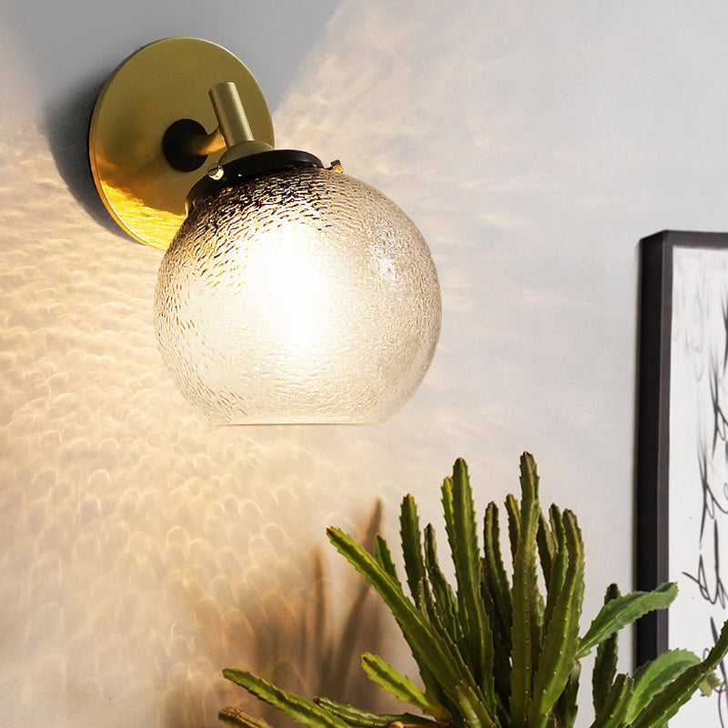 Water Glass Exposed Ball Wall Sconce Minimal 1 Light Living Room Wall Mounted Lamp in Gold Clearhalo 'Cast Iron' 'Glass' 'Industrial' 'Modern wall lights' 'Modern' 'Tiffany' 'Traditional wall lights' 'Wall Lamps & Sconces' 'Wall Lights' Lighting' 220292