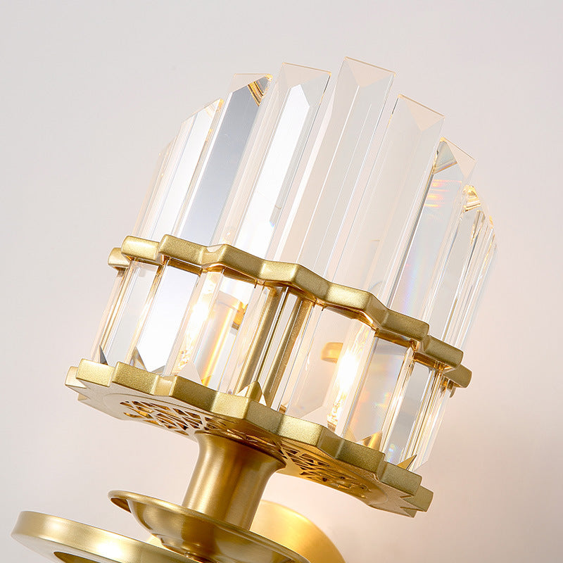 Clear Crystal Prism Wall Lighting Fixture Contemporary 1 Light Wall Lamp with Round Backplate in Brass Clearhalo 'Modern wall lights' 'Modern' 'Wall Lamps & Sconces' 'Wall Lights' Lighting' 223103