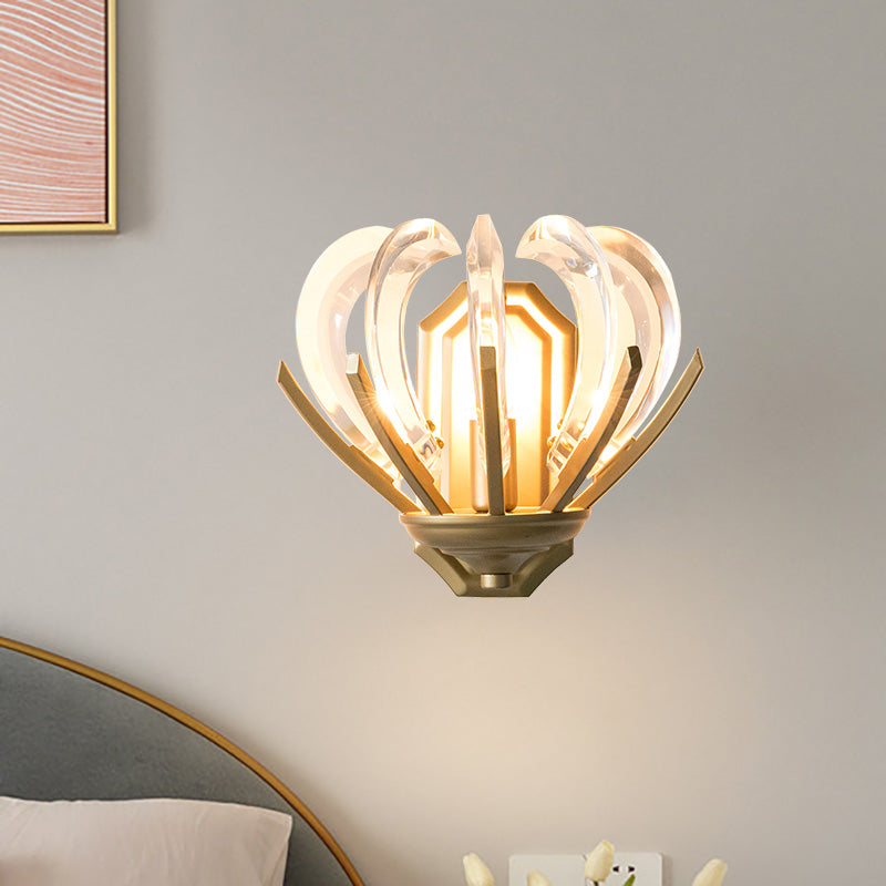 Flower Design Wall Sconce Vintage Stylish Clear Crystal 1 Light Gold Finish Wall Light Fixture for Bedroom Clearhalo 'Modern wall lights' 'Modern' 'Wall Lamps & Sconces' 'Wall Lights' Lighting' 224616