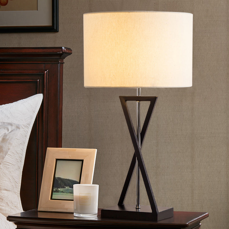 Drum Nightstand Lamp Simplicity Fabric 1-Light Bedside Table Light with Hourglass Shaped Base in White Clearhalo 'Lamps' 'Table Lamps' Lighting' 2247391