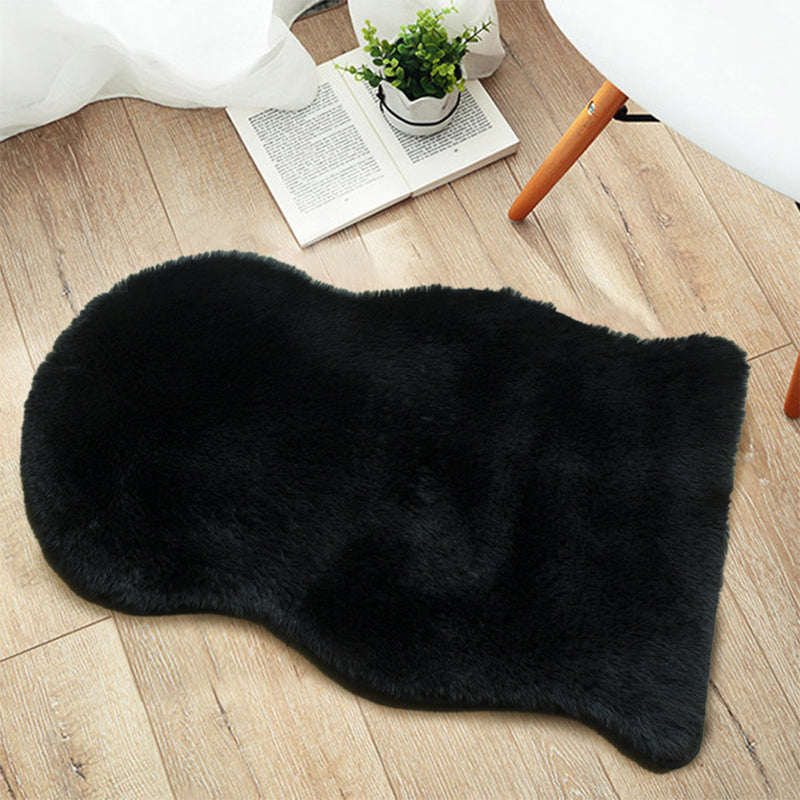 Irregular-Shape Plain Rug Multi Colored Nordic Rug Plush Pet-Friendly Anti-Slip Backing Washable Rug for Room Black 2' x 3'3" Clearhalo 'Area Rug' 'Casual' 'Rugs' Rug' 2254219