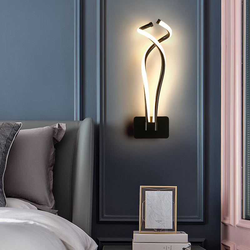 Twisting LED Wall Sconce Lighting Art Deco Metal Wall Mount Light Fixture for Bedroom Clearhalo 'Cast Iron' 'Glass' 'Industrial' 'Modern wall lights' 'Modern' 'Tiffany' 'Traditional wall lights' 'Wall Lamps & Sconces' 'Wall Lights' Lighting' 2294001