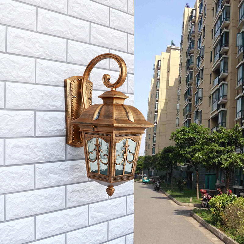 Lantern Shaped LED Wall Lamp Fixture Traditional Clear Glass Solar Wall Sconce for Outdoor Clearhalo 'Wall Lamps & Sconces' 'Wall Lights' Lighting' 2353372