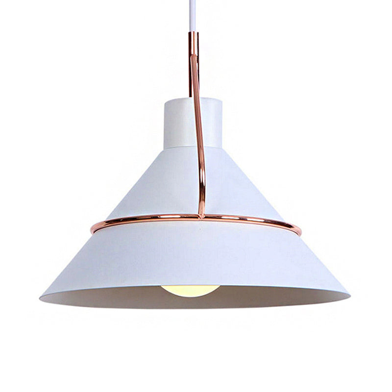 Metal Cone Pendant Ceiling Light Retro Stylish 1 Light Living Room Hanging Pendant Light in Black/White Clearhalo 'Ceiling Lights' 'Modern Pendants' 'Modern' 'Pendant Lights' 'Pendants' Lighting' 235386