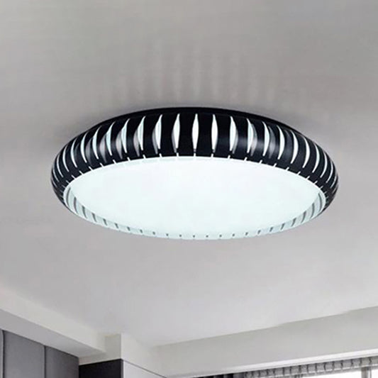 White/Black Circular Flush Mount Ceiling Light with Hollow Shade Simple Metal LED Ceiling Flush Mount for Living Room, 18.5"/22.5" Diameter Black Clearhalo 'Ceiling Lights' 'Close To Ceiling Lights' 'Close to ceiling' 'Flush mount' Lighting' 236305