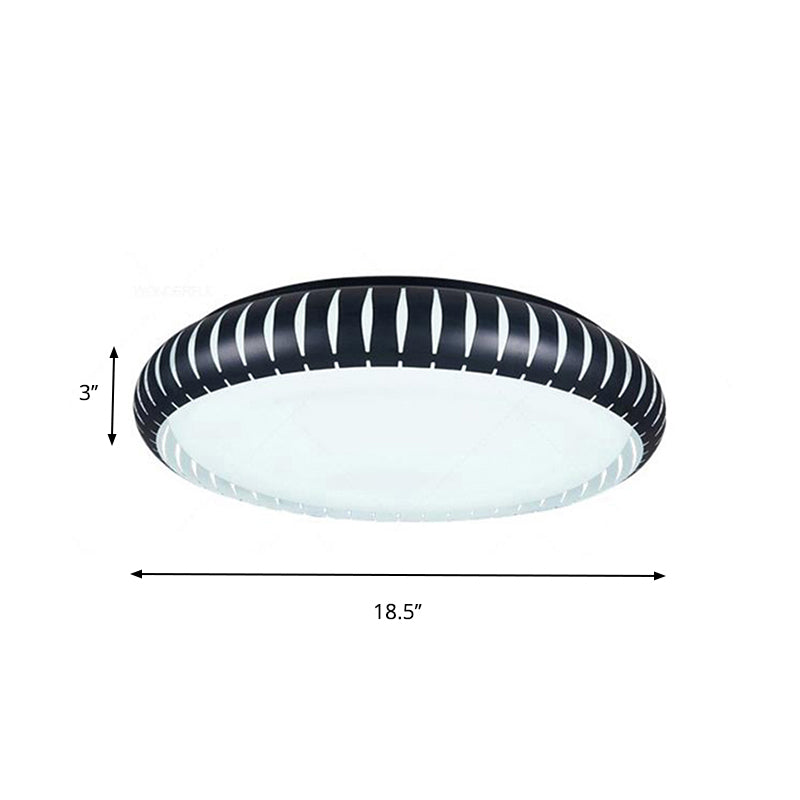 White/Black Circular Flush Mount Ceiling Light with Hollow Shade Simple Metal LED Ceiling Flush Mount for Living Room, 18.5"/22.5" Diameter Clearhalo 'Ceiling Lights' 'Close To Ceiling Lights' 'Close to ceiling' 'Flush mount' Lighting' 236311