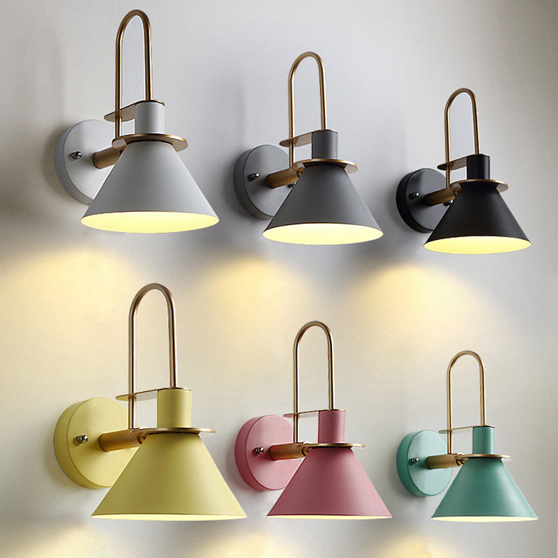 Macaron 1-Head Wall Light Bugle Shaped Wall Mount Lamp with Metal Shade for Bedroom Clearhalo 'Wall Lamps & Sconces' 'Wall Lights' Lighting' 2389295